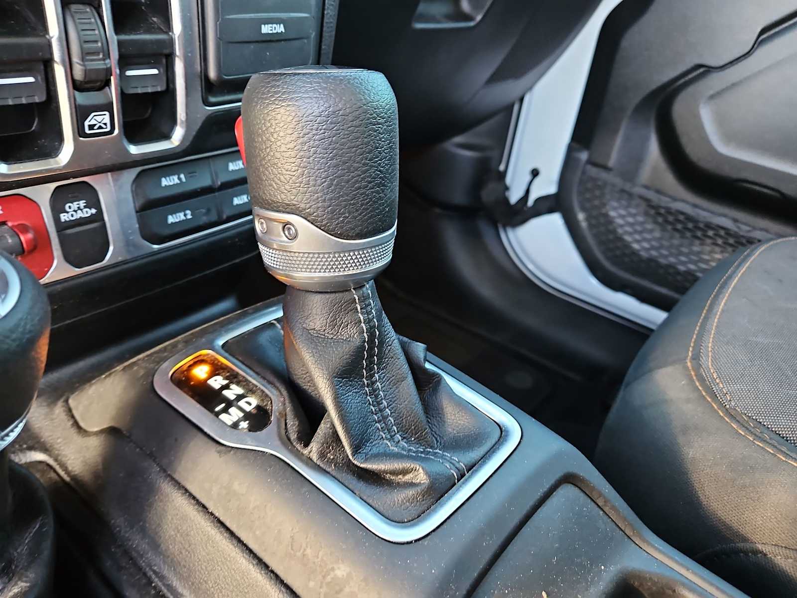 Thumbnail: 2024 Jeep Gladiator - 21