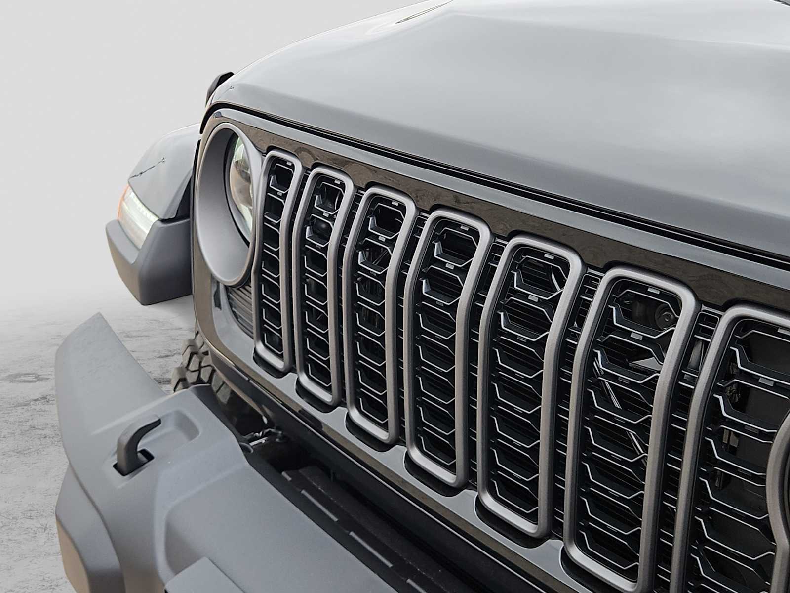 Thumbnail: 2026 Jeep Gladiator - 13