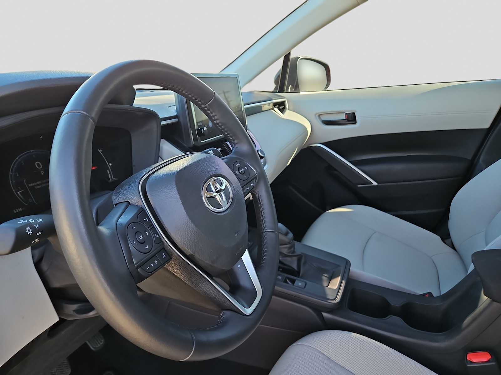 Thumbnail: 2026 Toyota Corolla Cross - 10