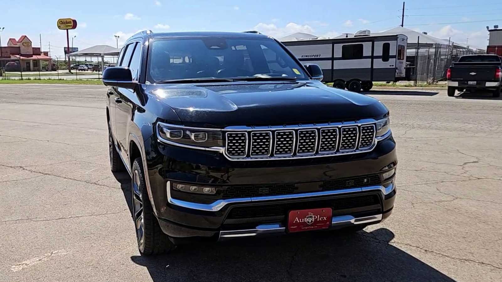 Used 2022 Jeep Grand Wagoneer Series III with VIN 1C4SJVGJ1NS116126 for sale in San Angelo, TX