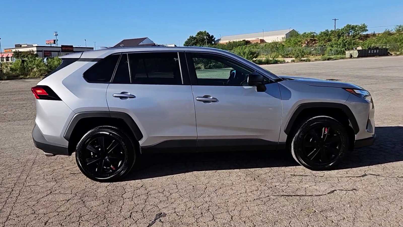 Thumbnail: 2024 Toyota RAV4 - 8