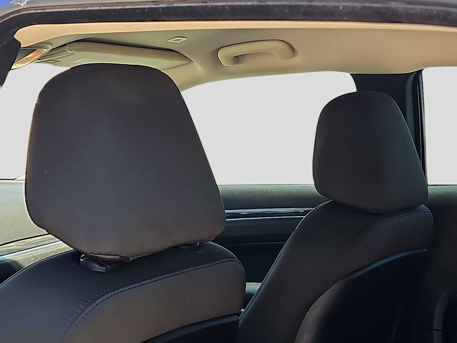 Thumbnail: 2019 Chrysler 300 - 16