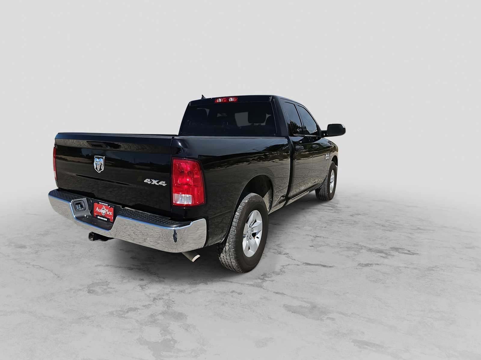 Thumbnail: 2024 RAM 1500 Classic - 8
