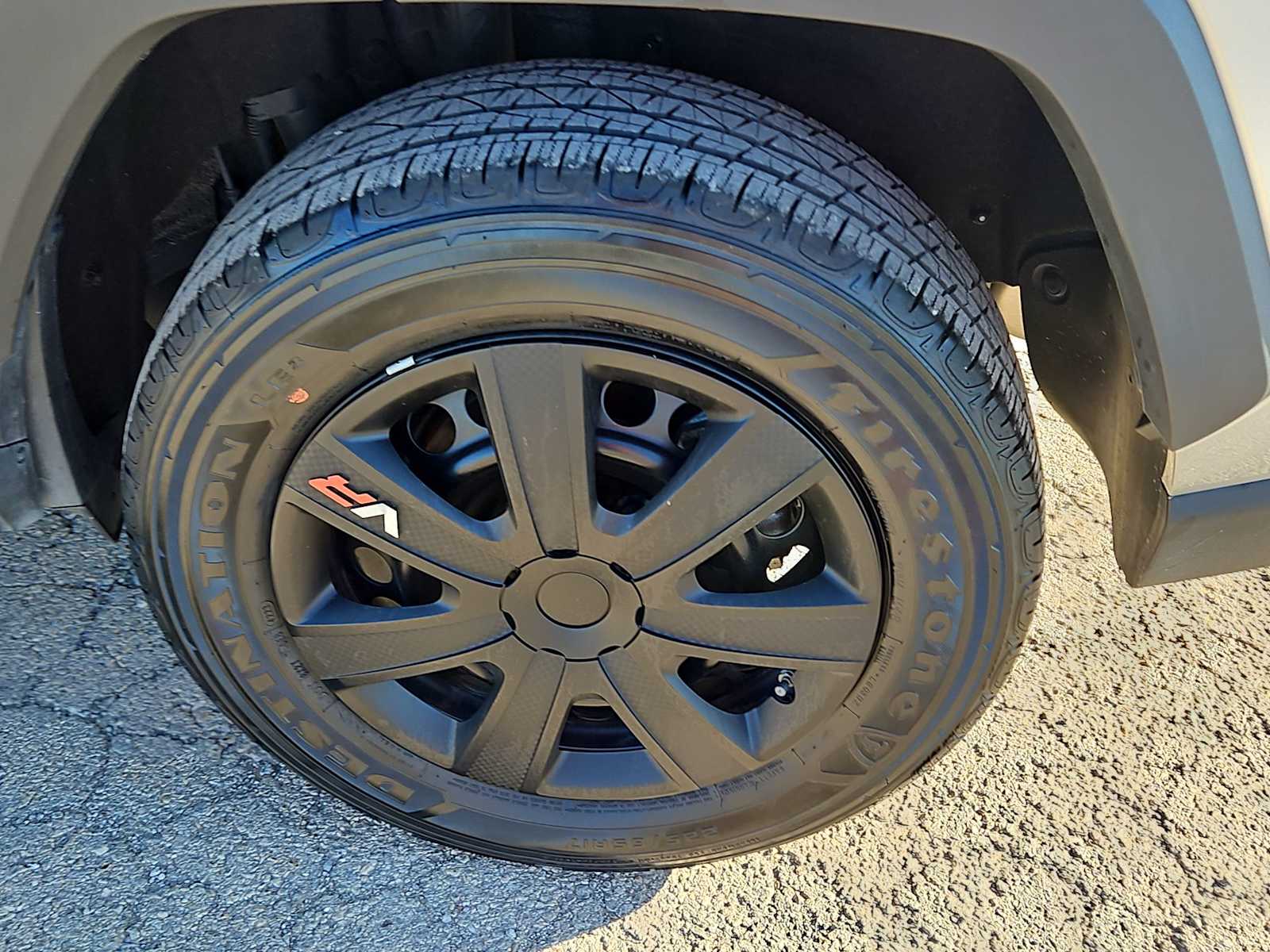 Thumbnail: 2024 Toyota RAV4 - 16