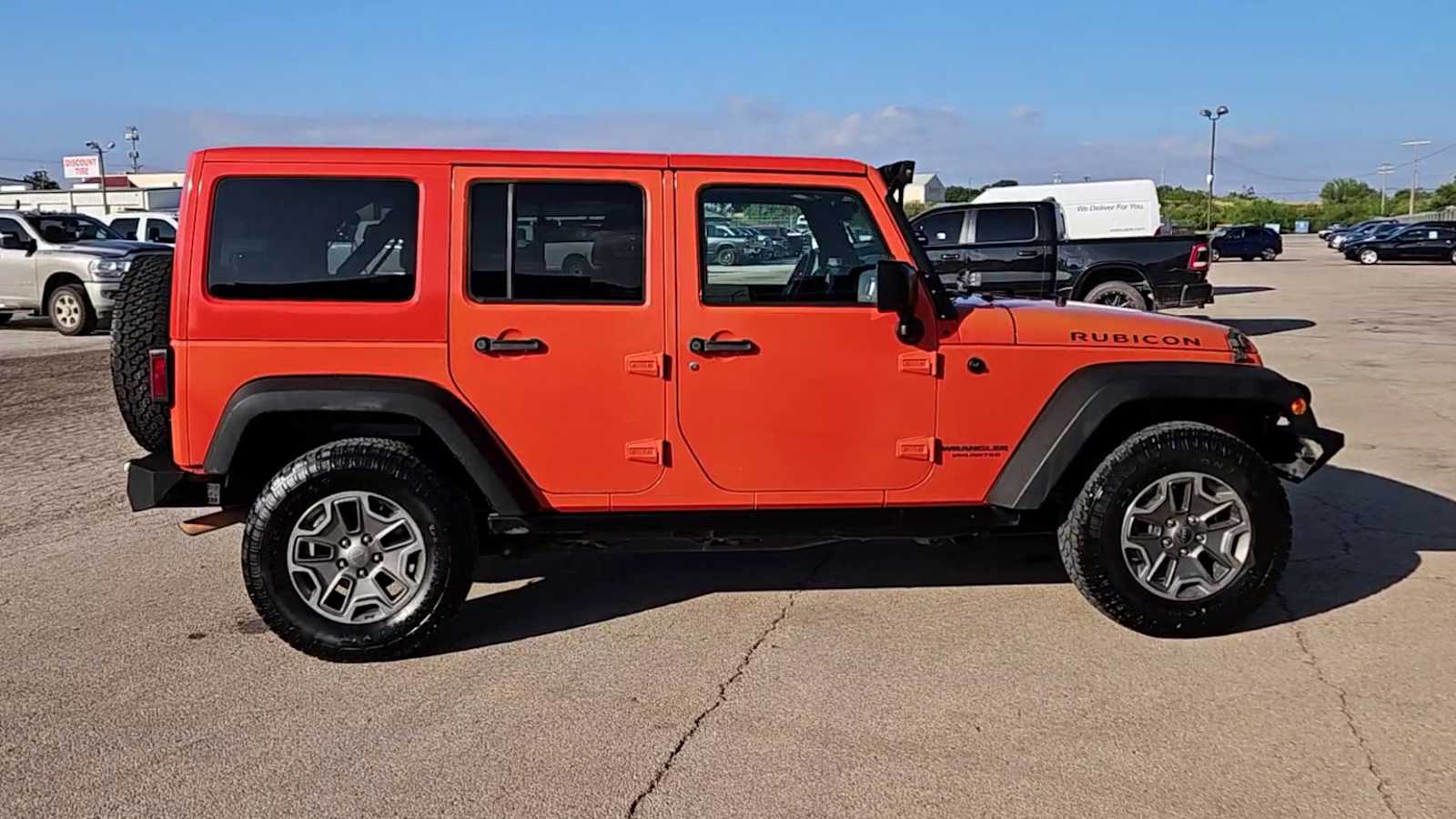 Thumbnail: 2015 Jeep Wrangler - 8