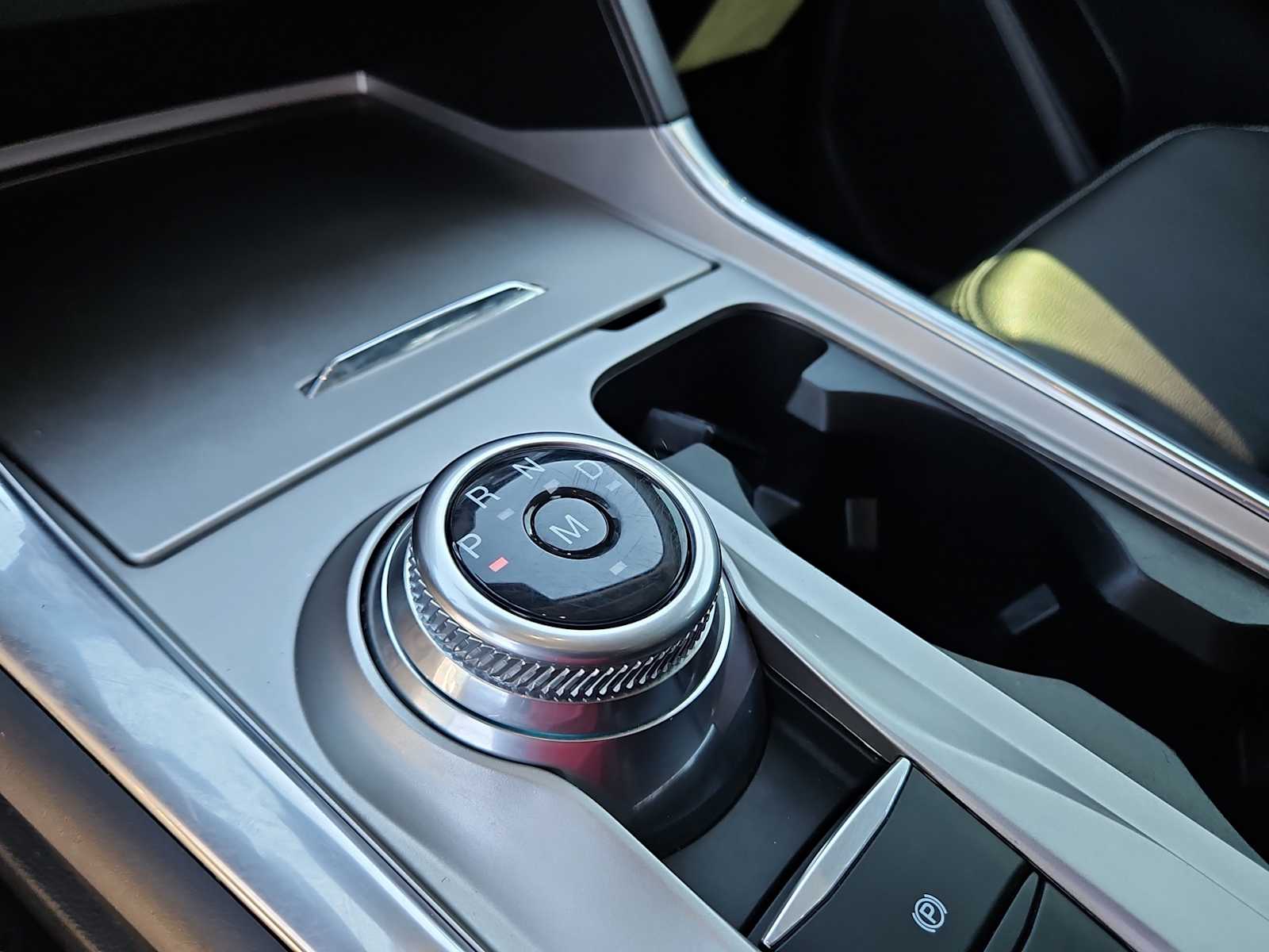 Thumbnail: 2020 Ford Explorer - 21