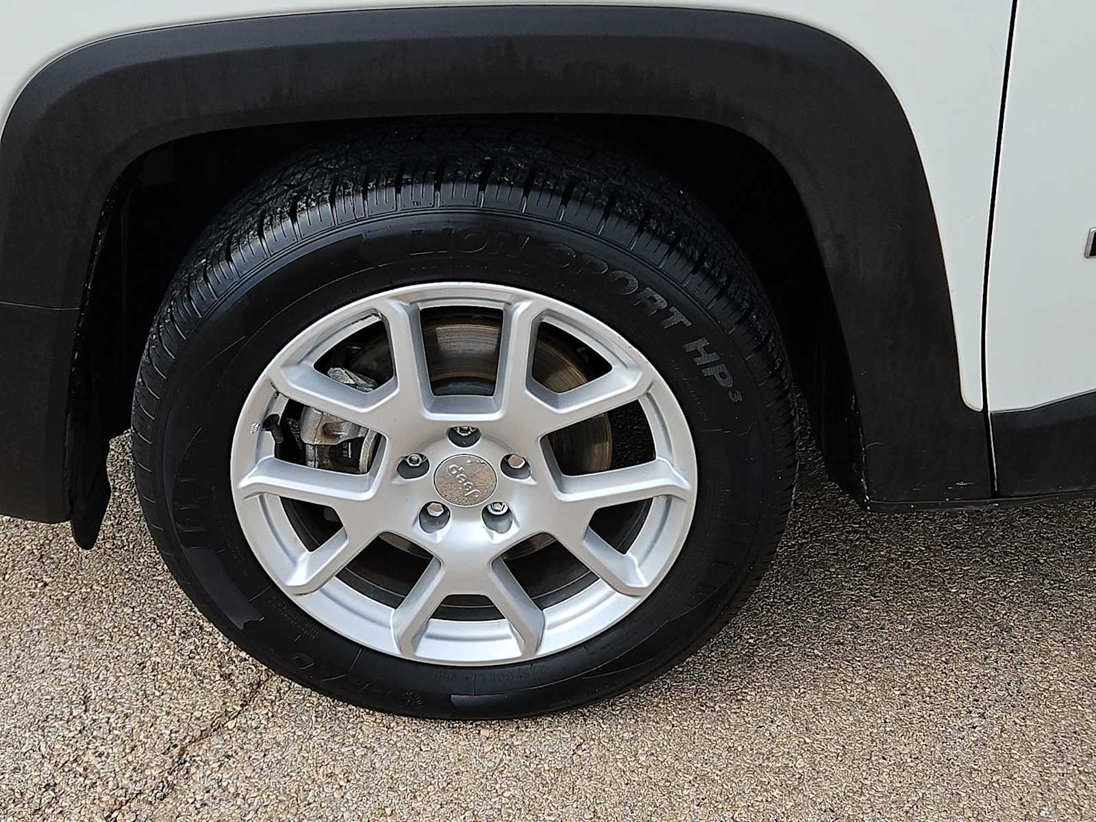 Thumbnail: 2020 Jeep Renegade - 16