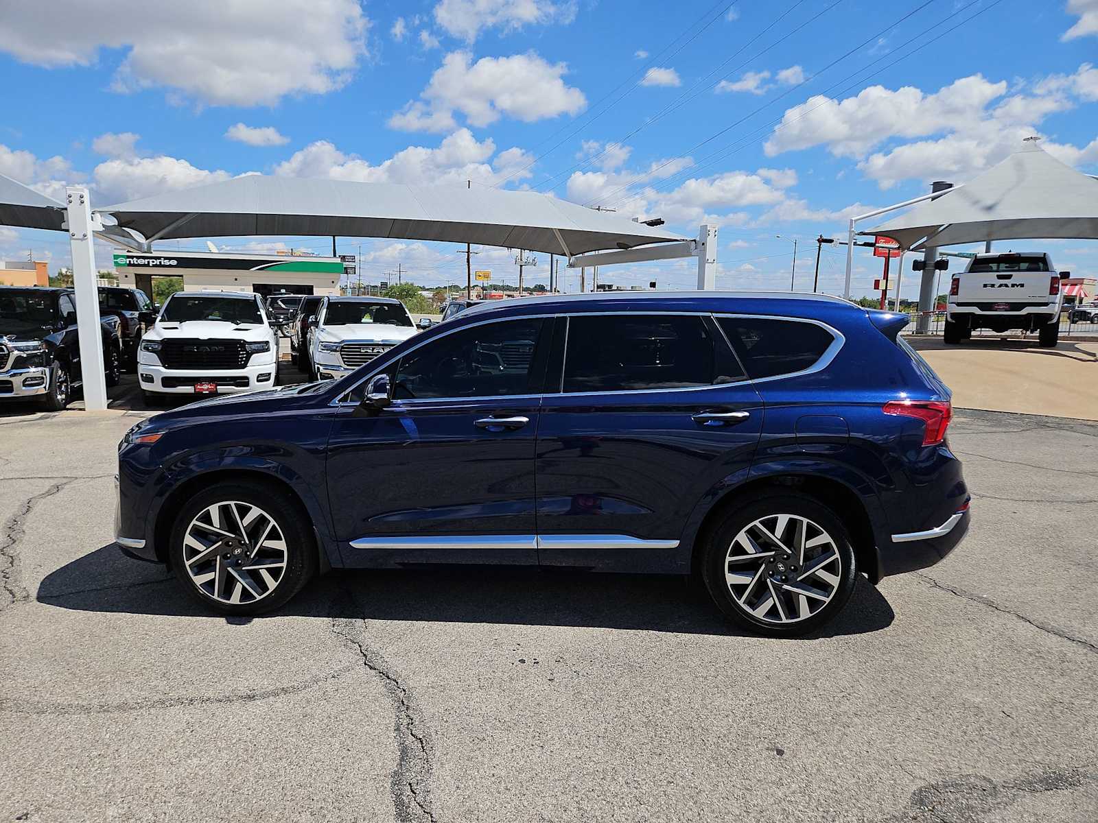 Thumbnail: 2022 Hyundai Santa Fe - 2