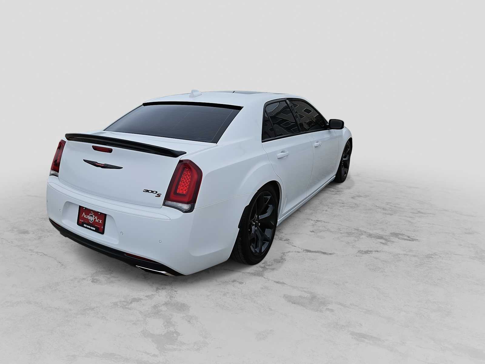 Thumbnail: 2022 Chrysler 300 - 8