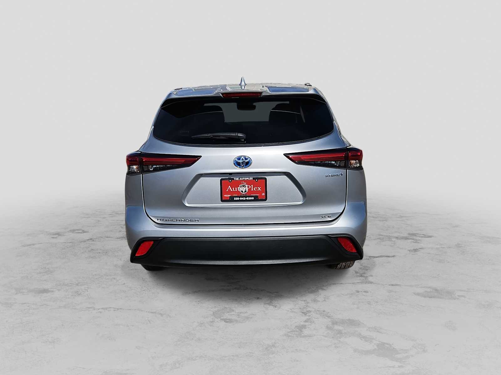 Thumbnail: 2023 Toyota Highlander - 7