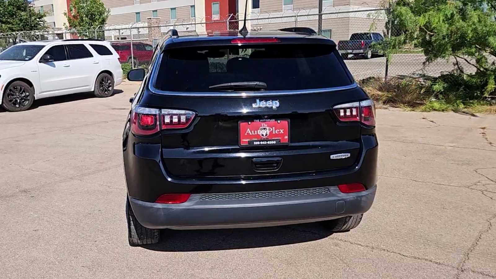 Thumbnail: 2018 Jeep Compass - 6