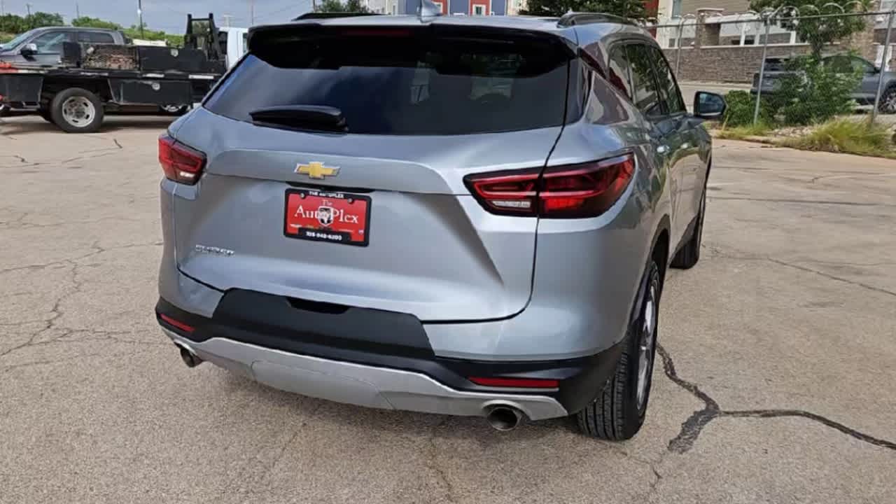 Thumbnail: 2023 Chevrolet Blazer - 7