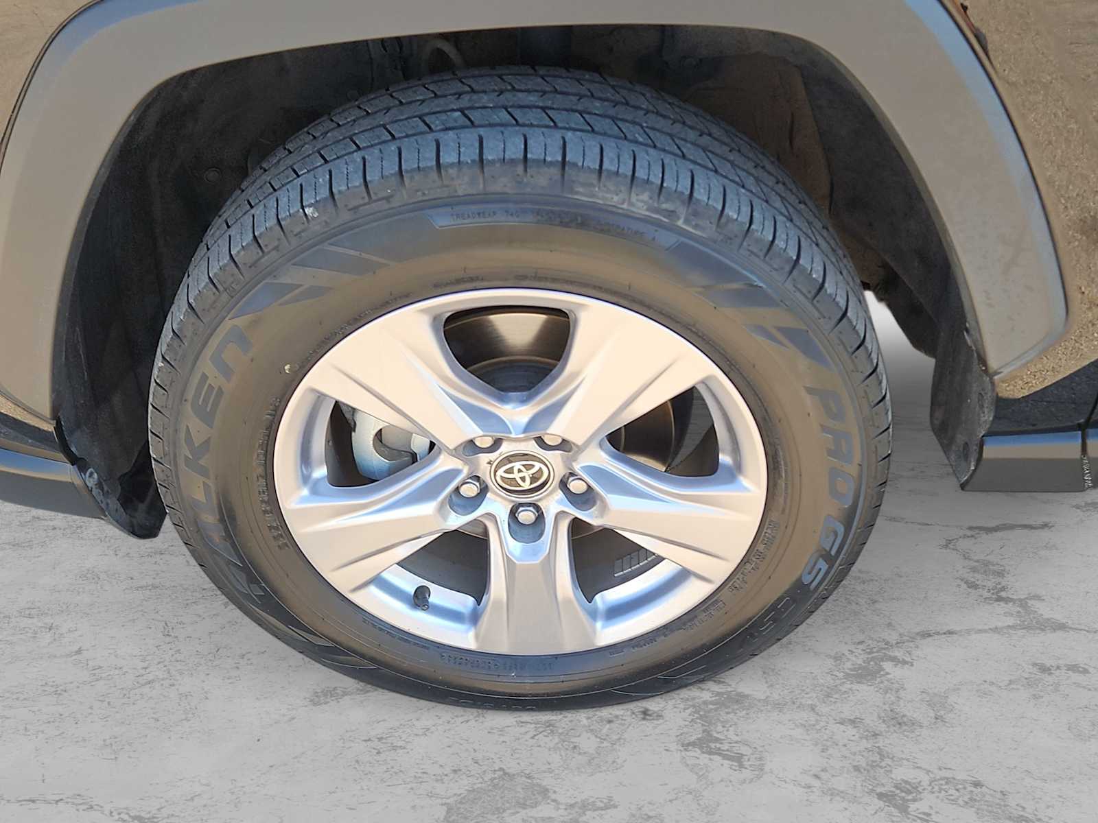 Thumbnail: 2023 Toyota RAV4 - 16