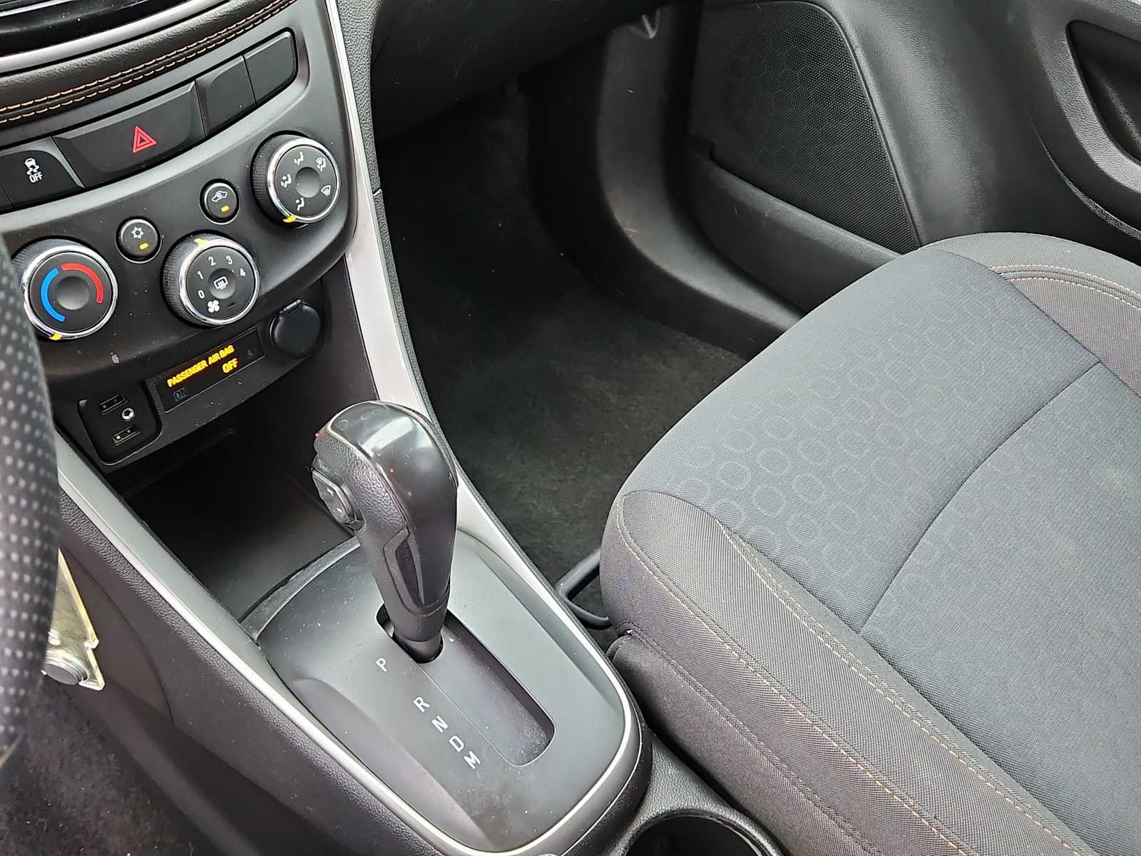 Thumbnail: 2021 Chevrolet Trax - 21
