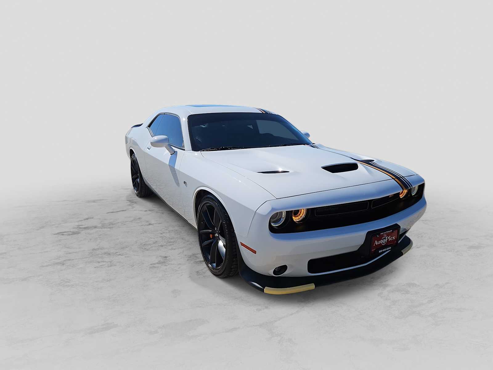 Thumbnail: 2023 Dodge Challenger - 2