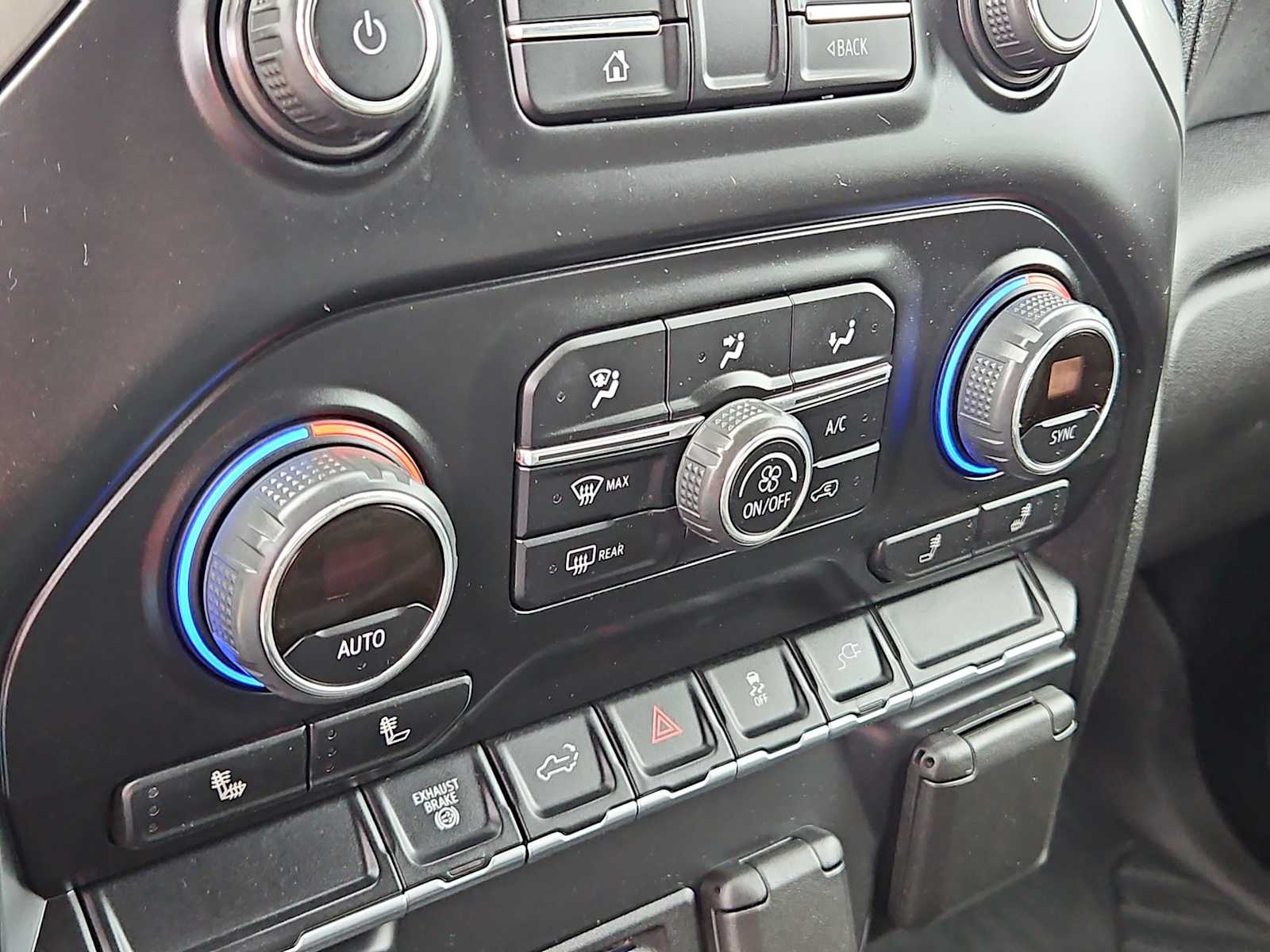 Thumbnail: 2021 Chevrolet Silverado 2500 - 24