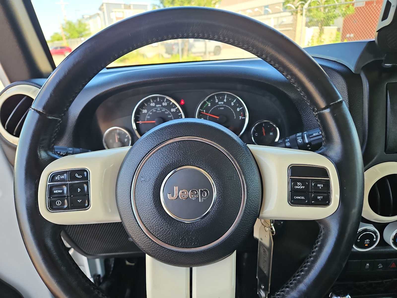 Thumbnail: 2017 Jeep Wrangler - 23