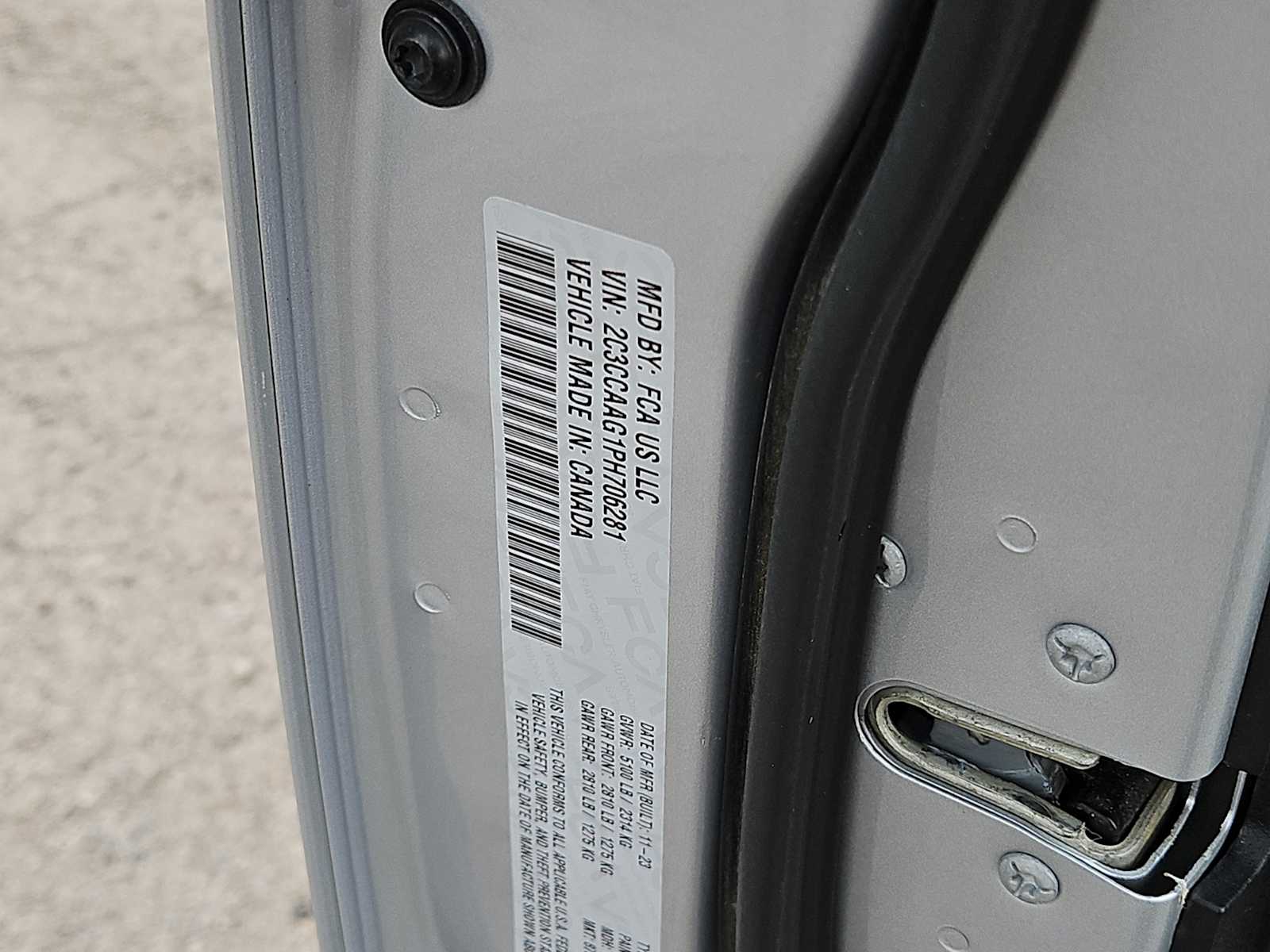 Thumbnail: 2023 Chrysler 300 - 25