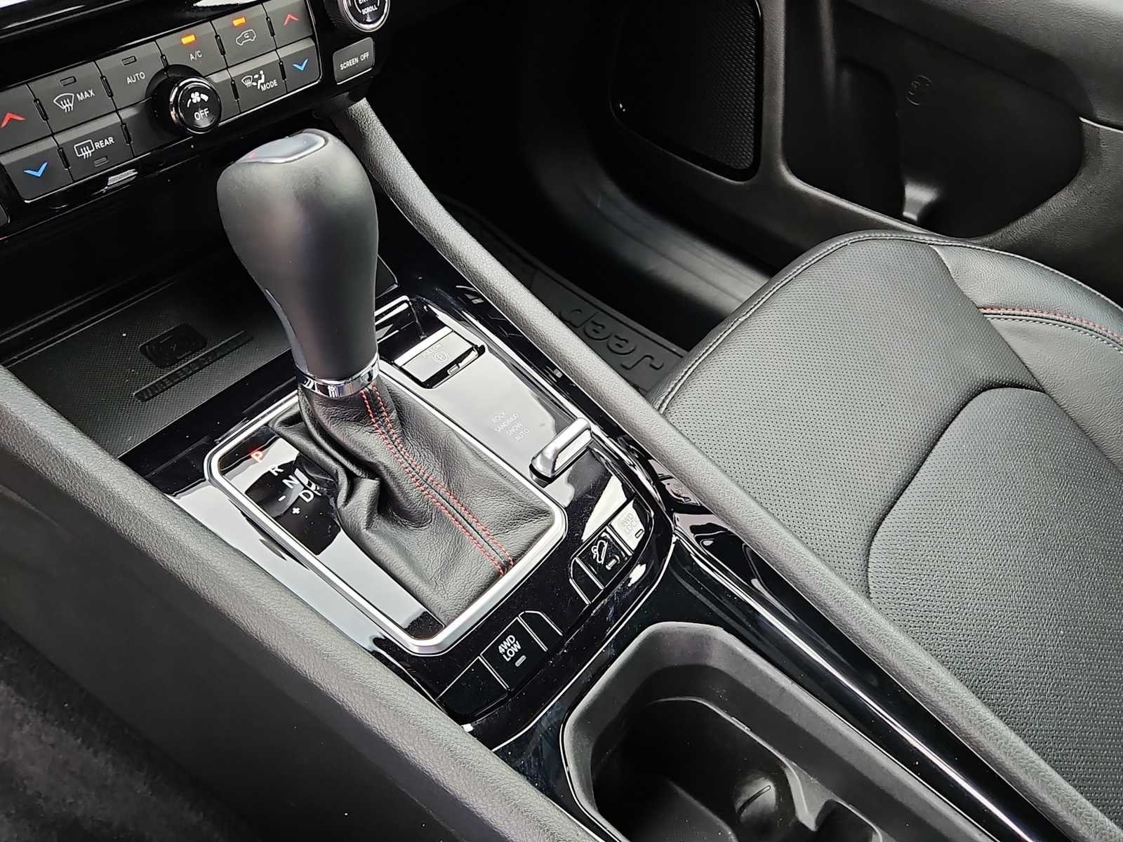 Thumbnail: 2025 Jeep Compass - 20
