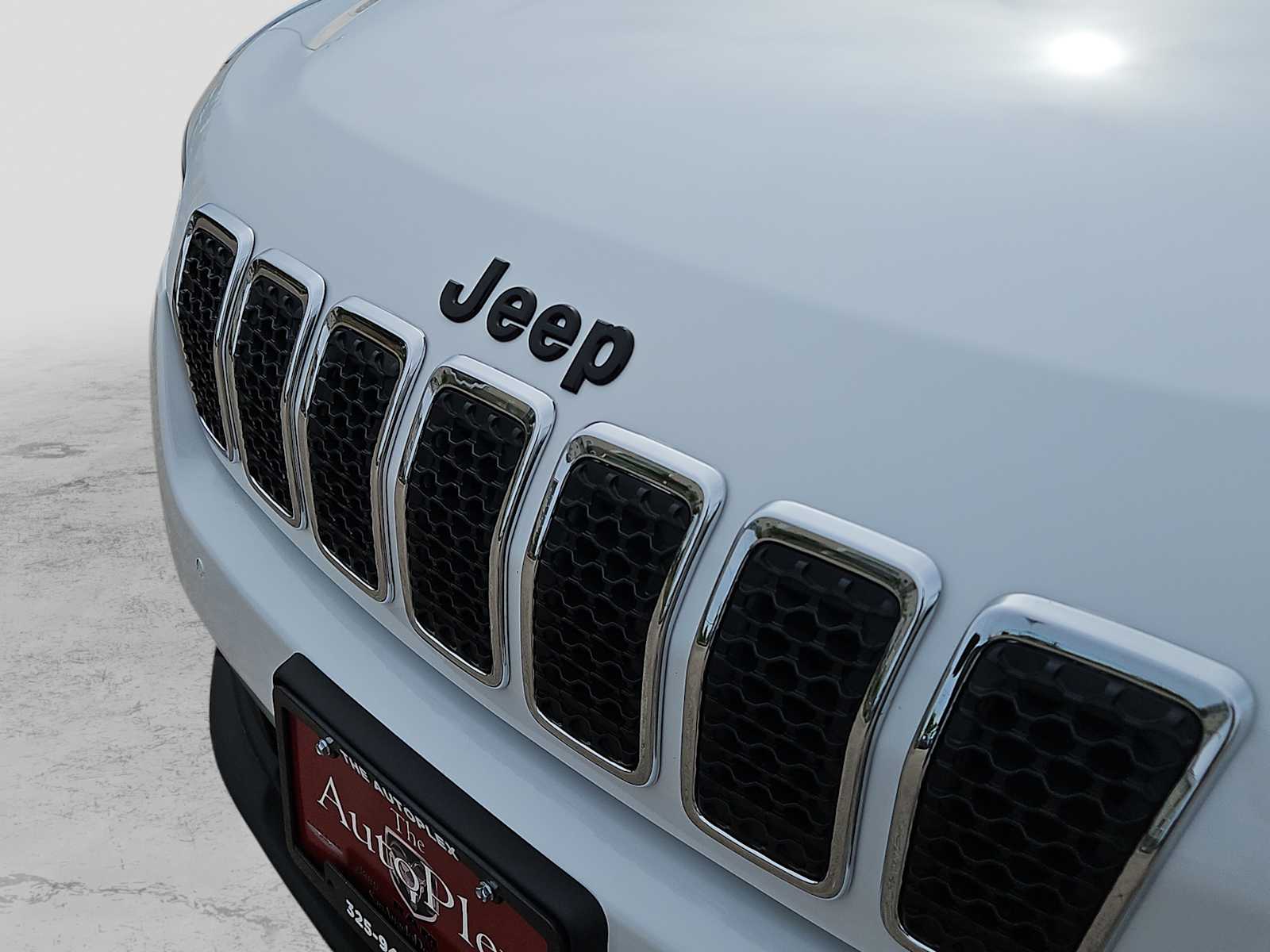Thumbnail: 2023 Jeep Cherokee - 13