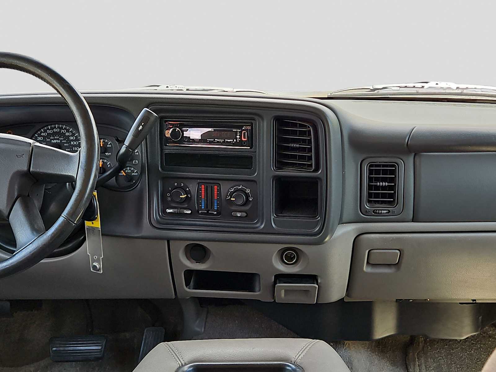 Thumbnail: 2003 Chevrolet Tahoe - 14