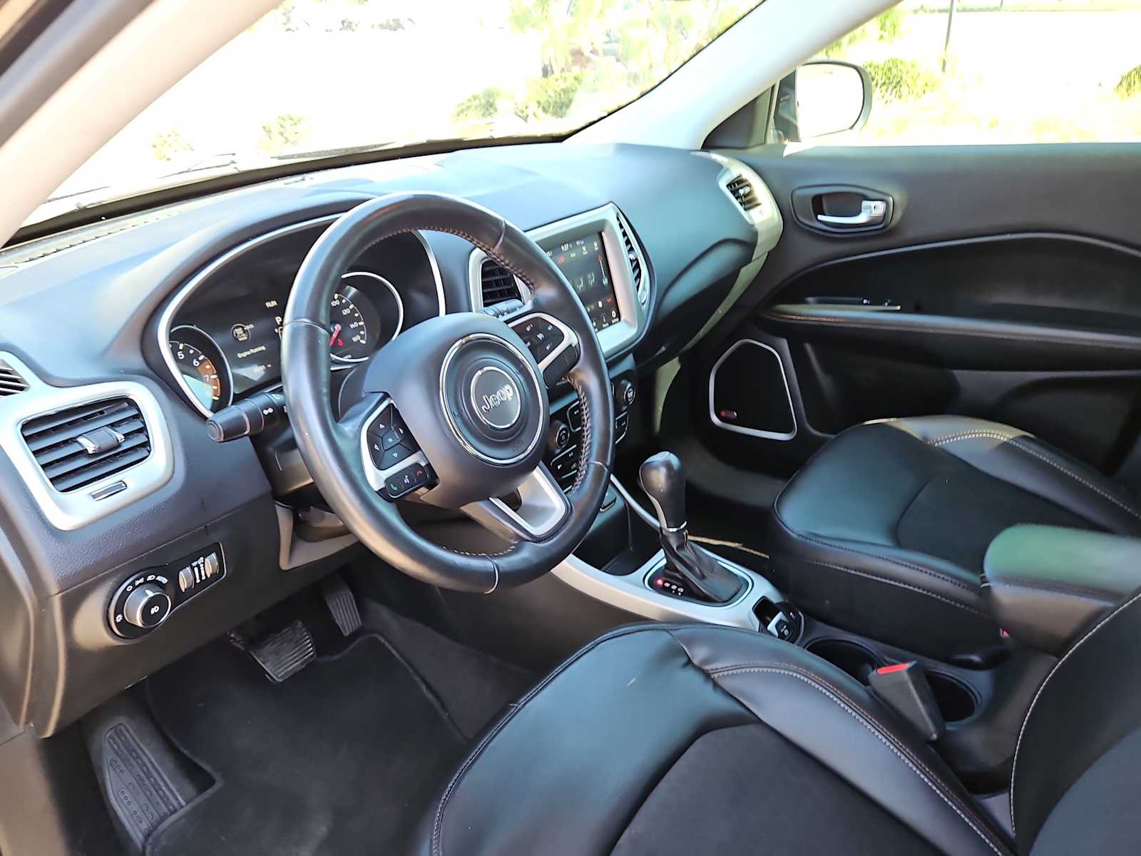 Thumbnail: 2018 Jeep Compass - 10