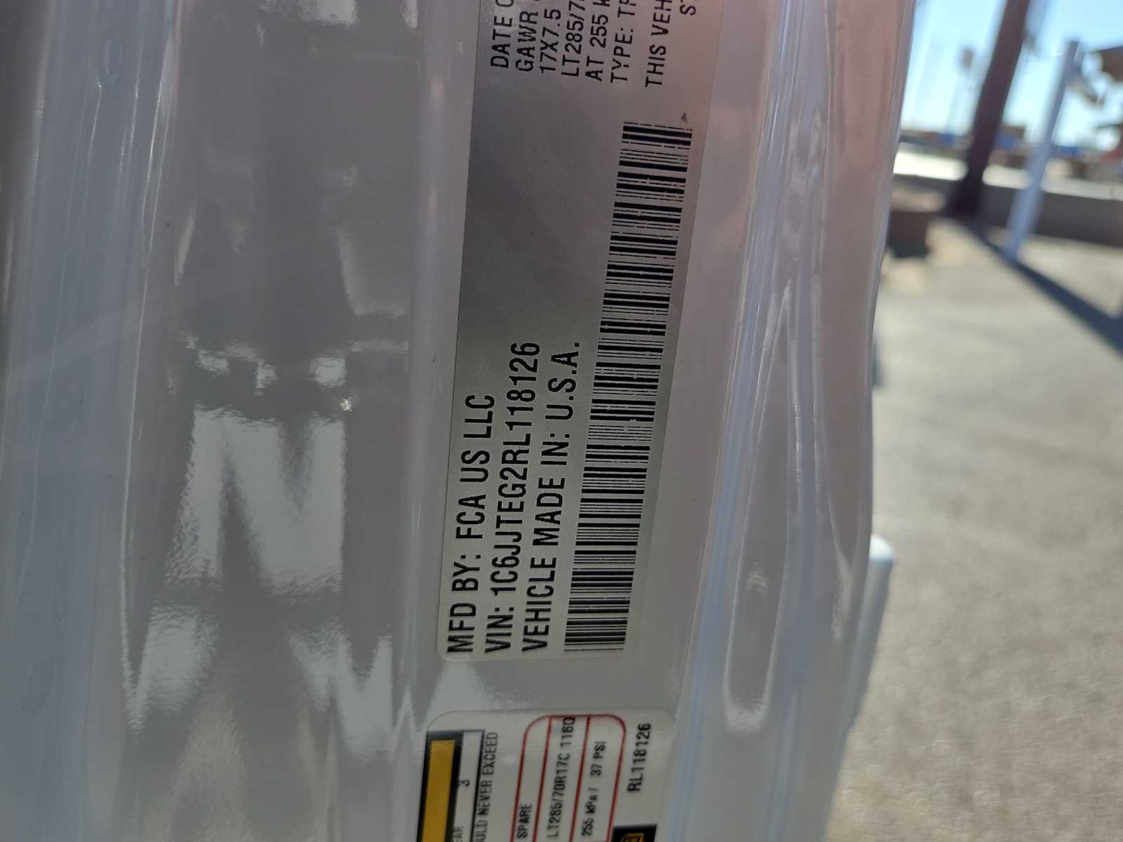 Thumbnail: 2024 Jeep Gladiator - 25