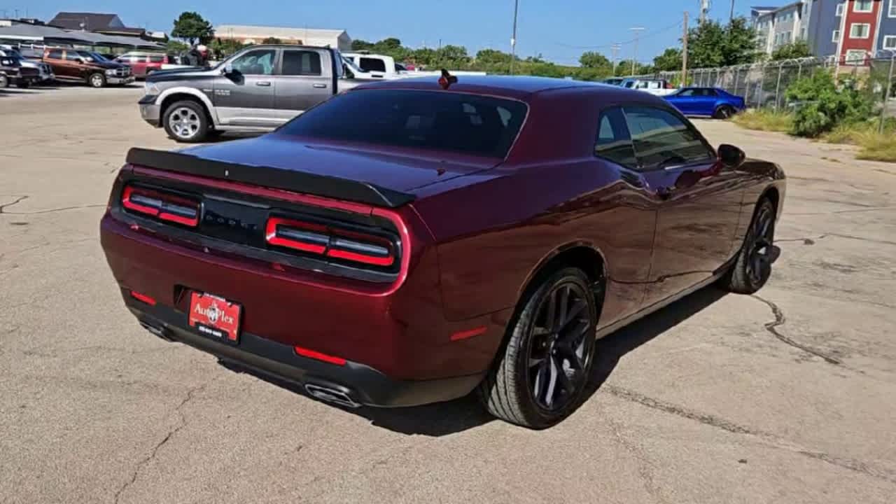 Thumbnail: 2021 Dodge Challenger - 7