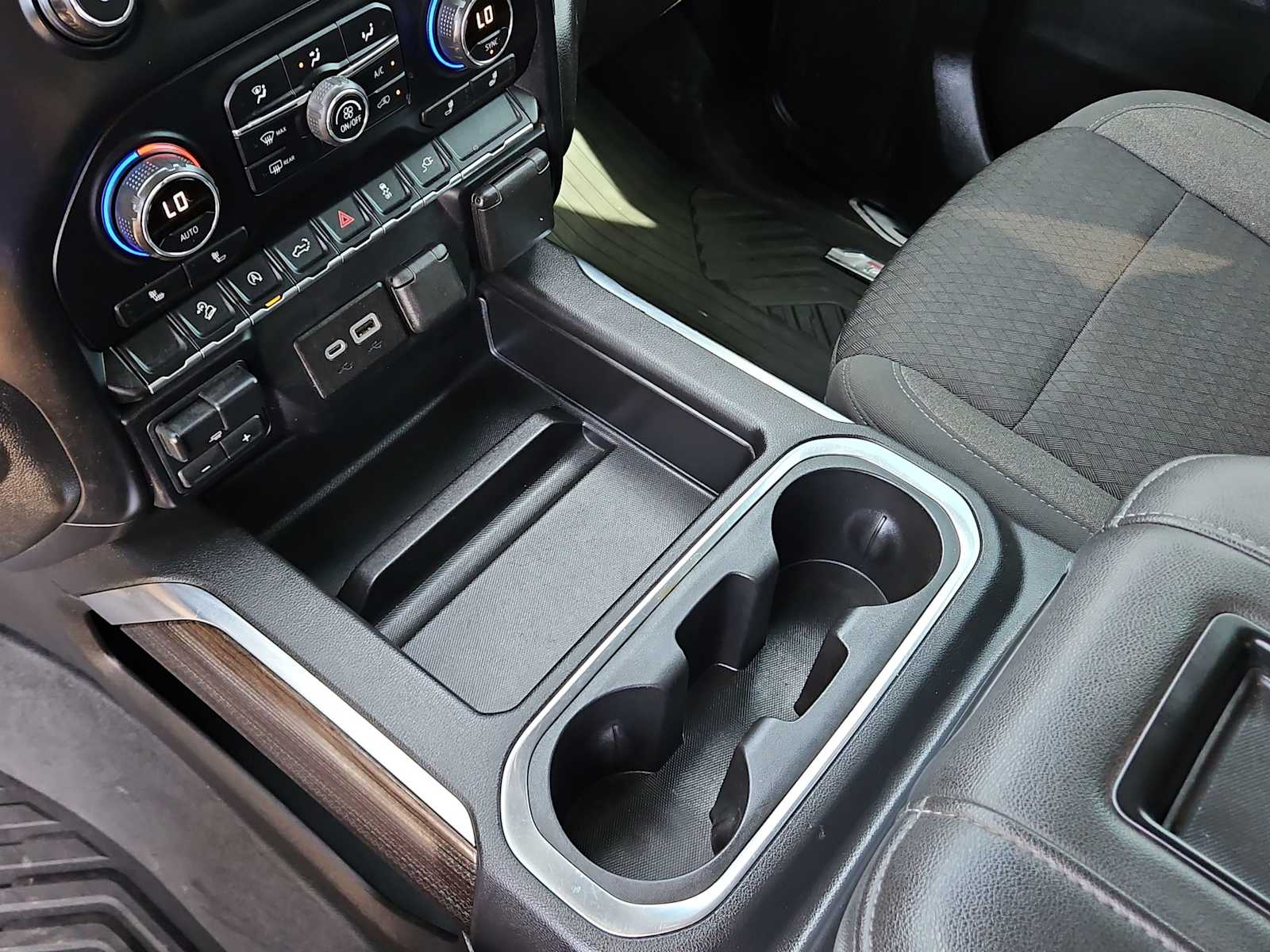 2021 Chevrolet Silverado 1500  24
