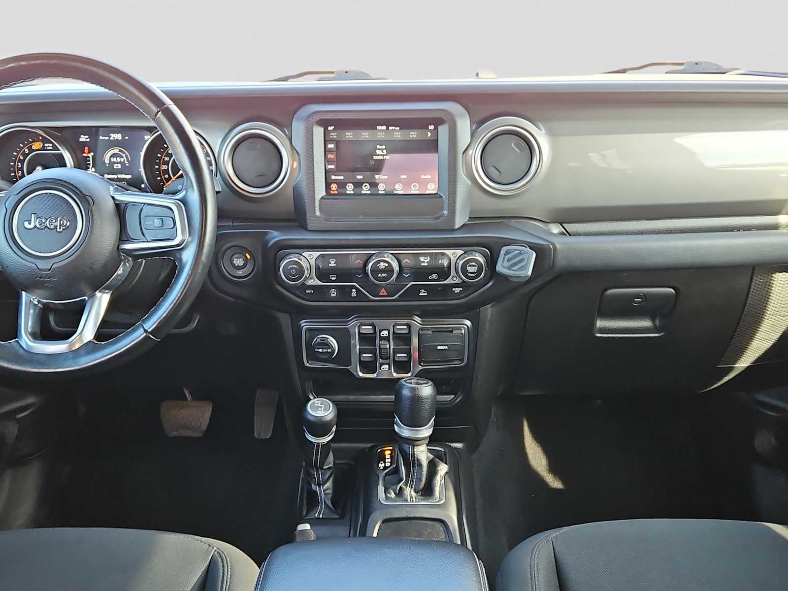 Thumbnail: 2021 Jeep Wrangler - 14