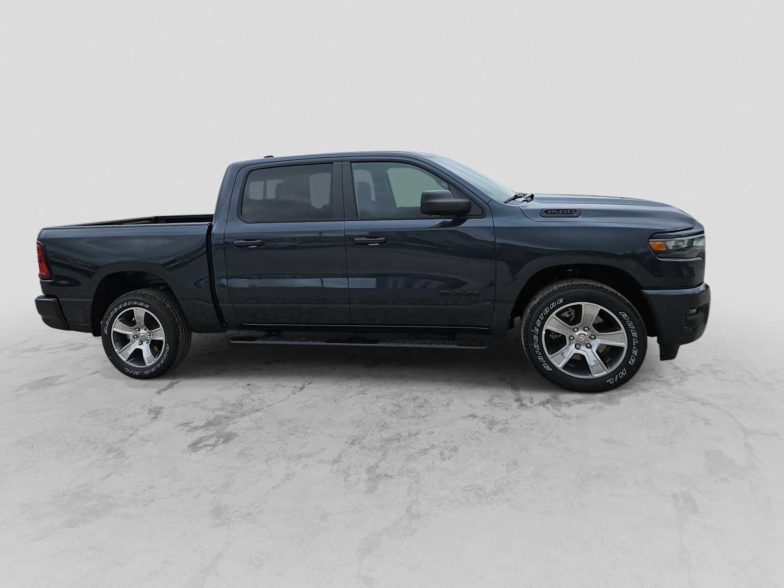 Thumbnail: 2026 RAM 1500 - 9