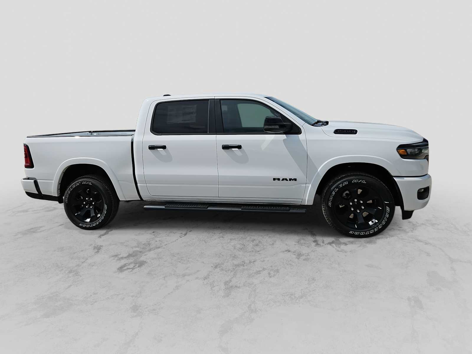 Thumbnail: 2026 RAM 1500 - 9