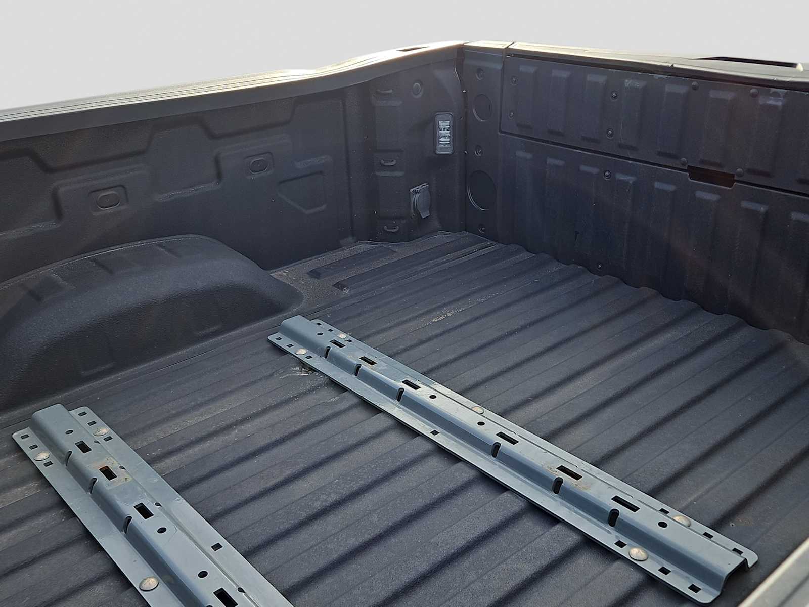 Thumbnail: 2025 GMC Sierra 2500 - 23