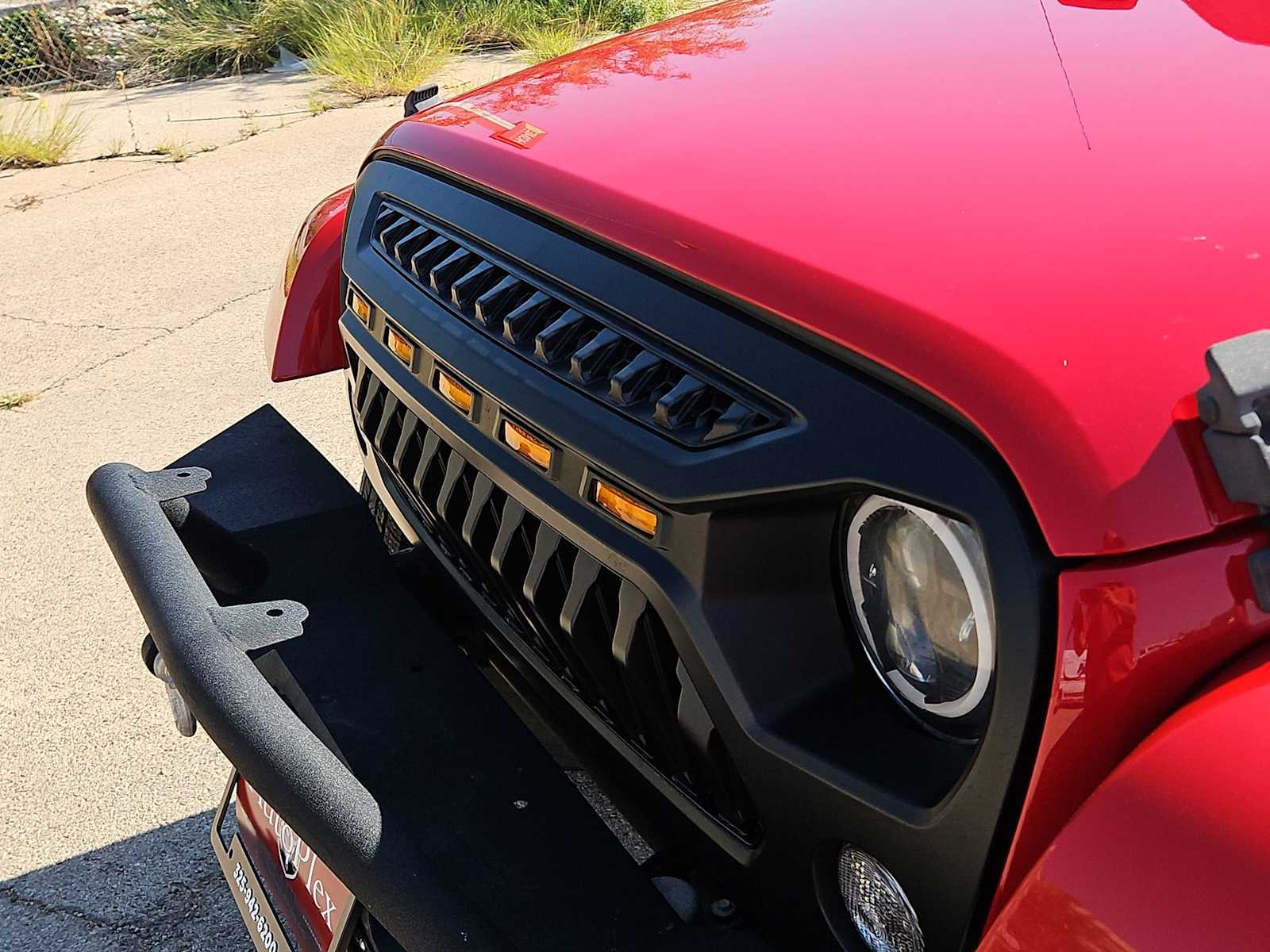 Thumbnail: 2014 Jeep Wrangler - 17