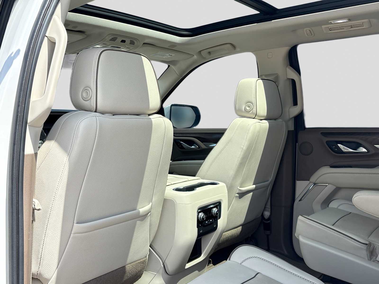 Thumbnail: 2021 GMC Yukon - 16