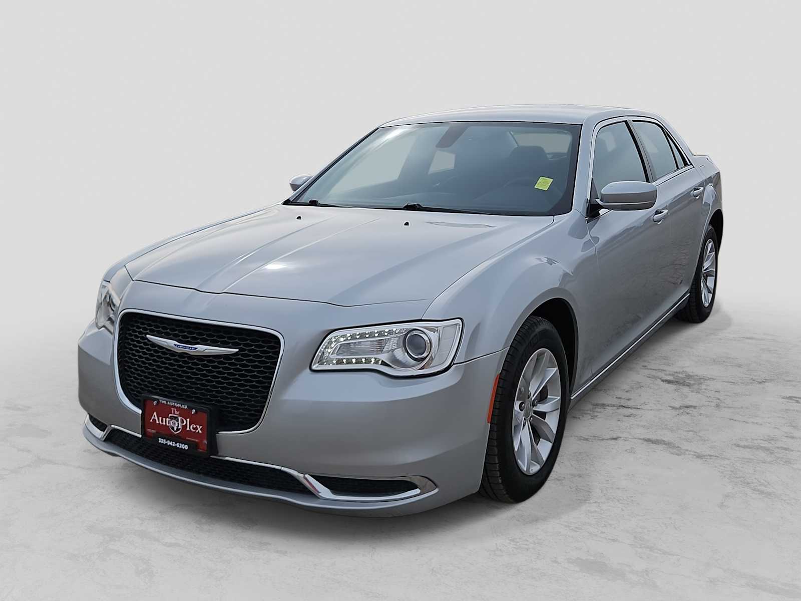 Thumbnail: 2023 Chrysler 300 - 1