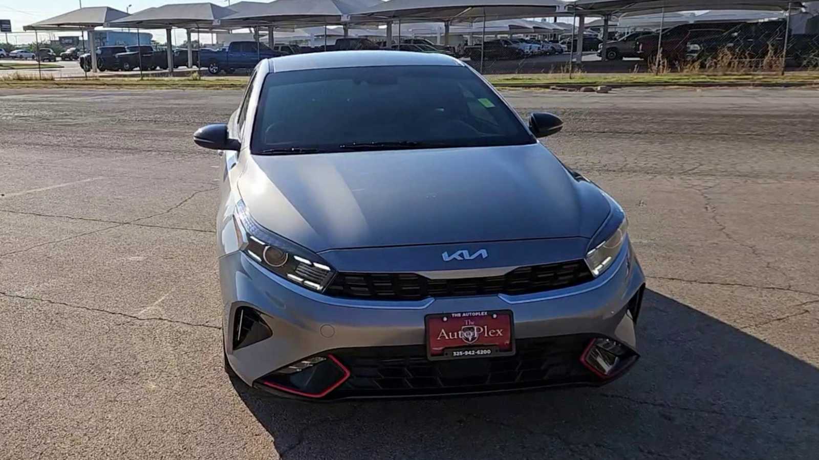 2023 Kia Forte GT-Line photo 2