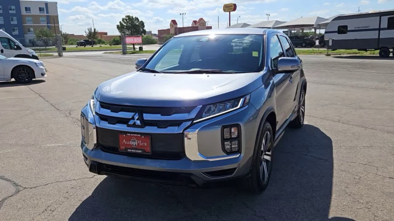 Thumbnail: 2023 Mitsubishi Outlander Sport - 3