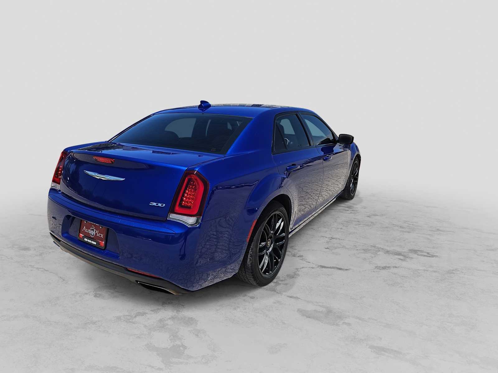 Thumbnail: 2019 Chrysler 300 - 8