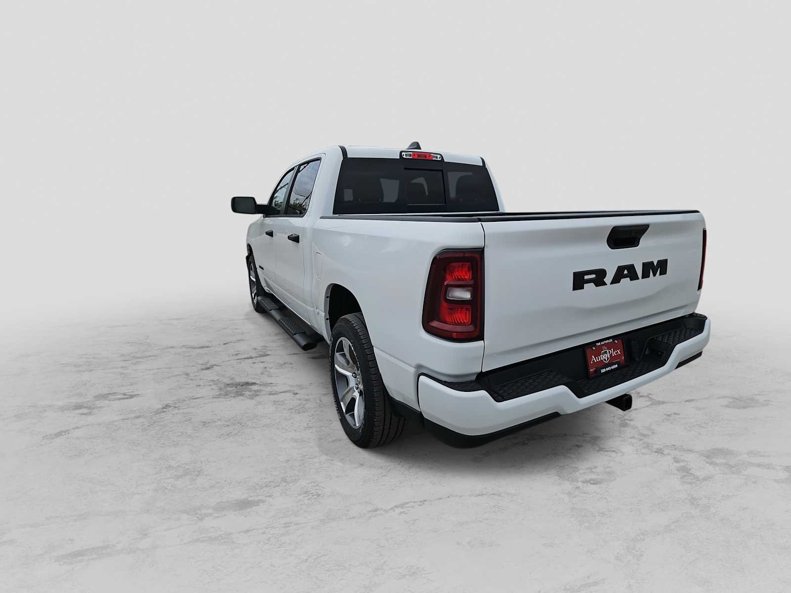 Thumbnail: 2026 RAM 1500 - 6