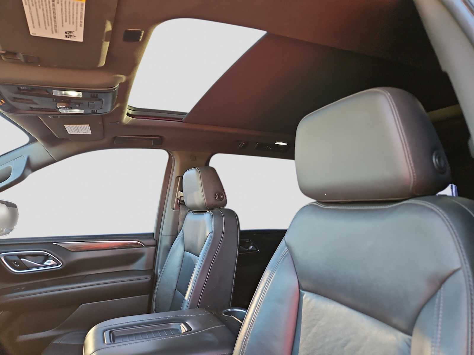 Thumbnail: 2021 Chevrolet Suburban - 17