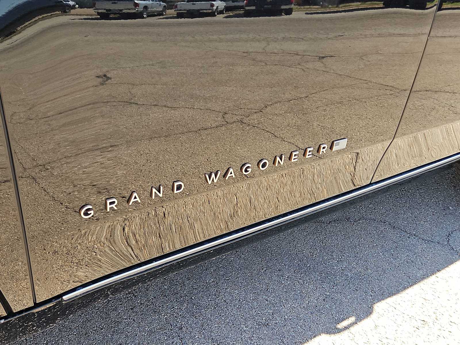 Thumbnail: 2022 Jeep Grand Wagoneer - 15