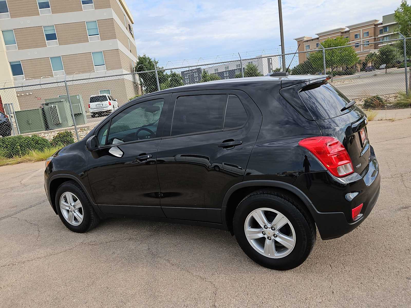 Thumbnail: 2021 Chevrolet Trax - 11
