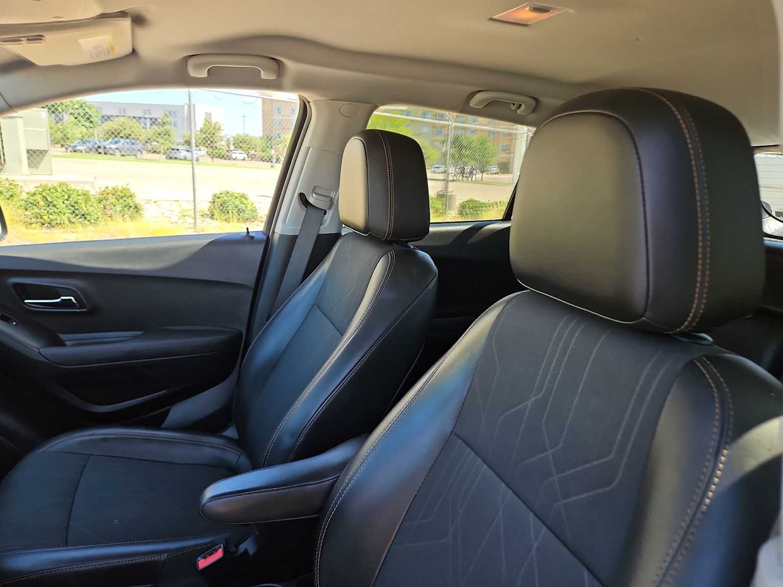 Thumbnail: 2019 Chevrolet Trax - 22