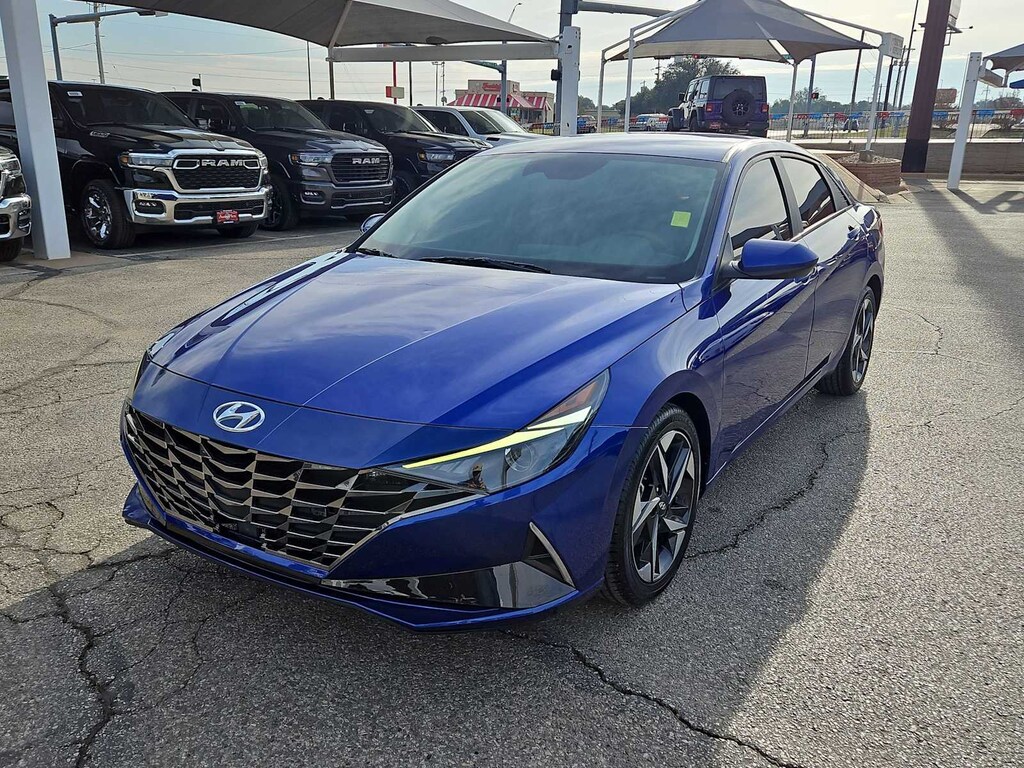 Used 2023 Hyundai Elantra SEL Sedan