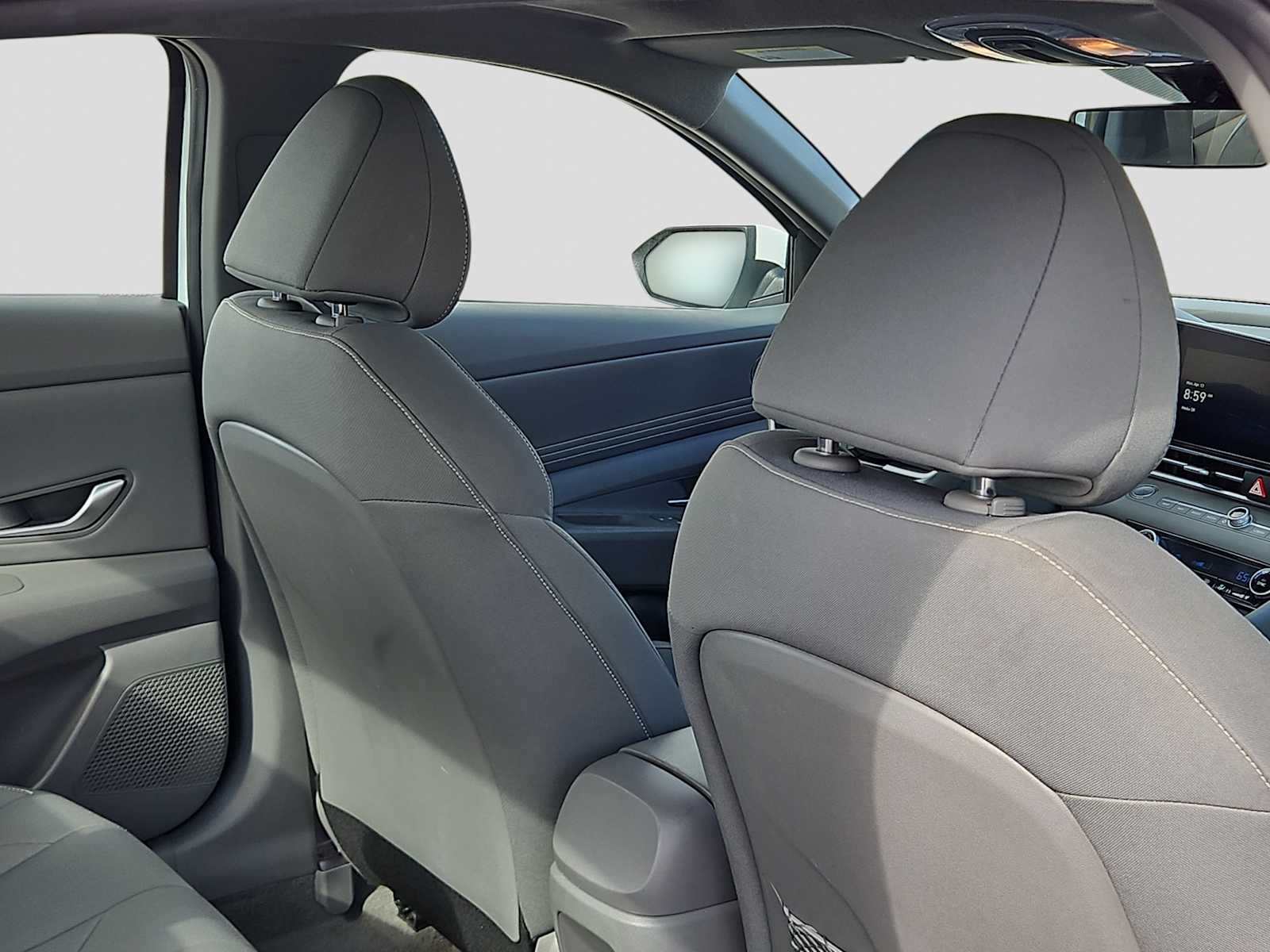 Thumbnail: 2025 Hyundai Elantra - 17