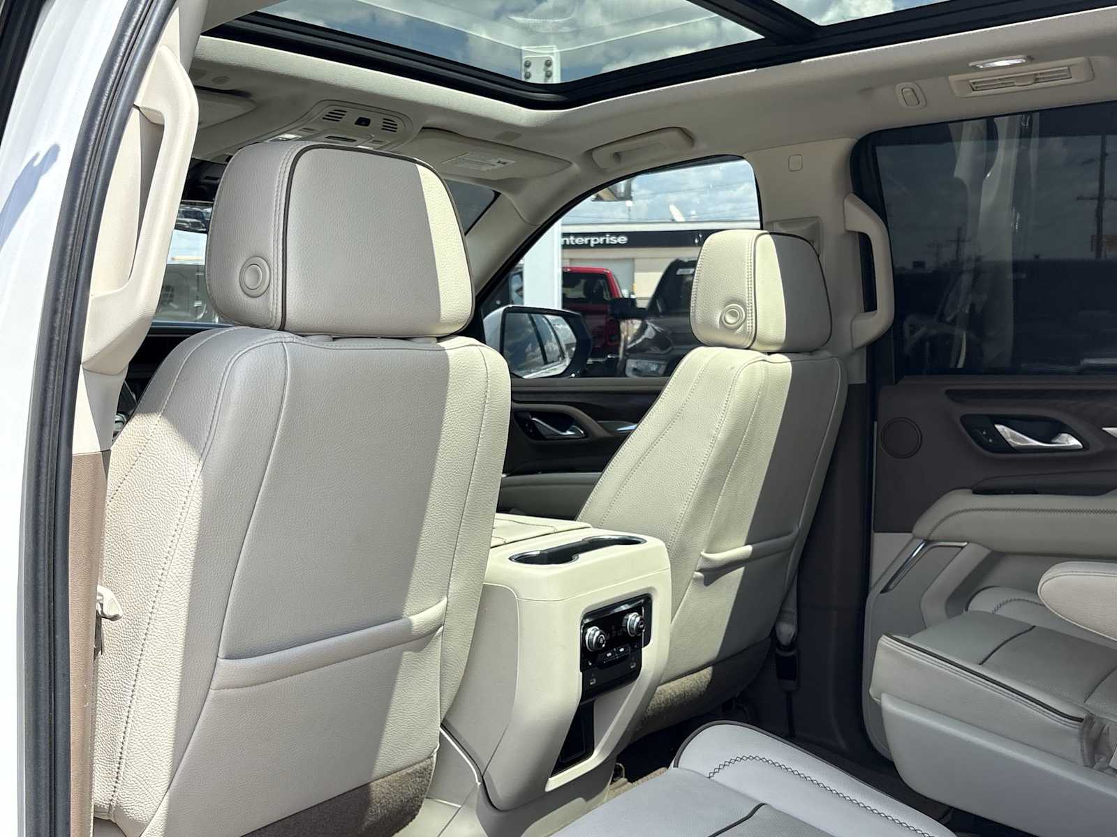 Thumbnail: 2021 GMC Yukon - 16