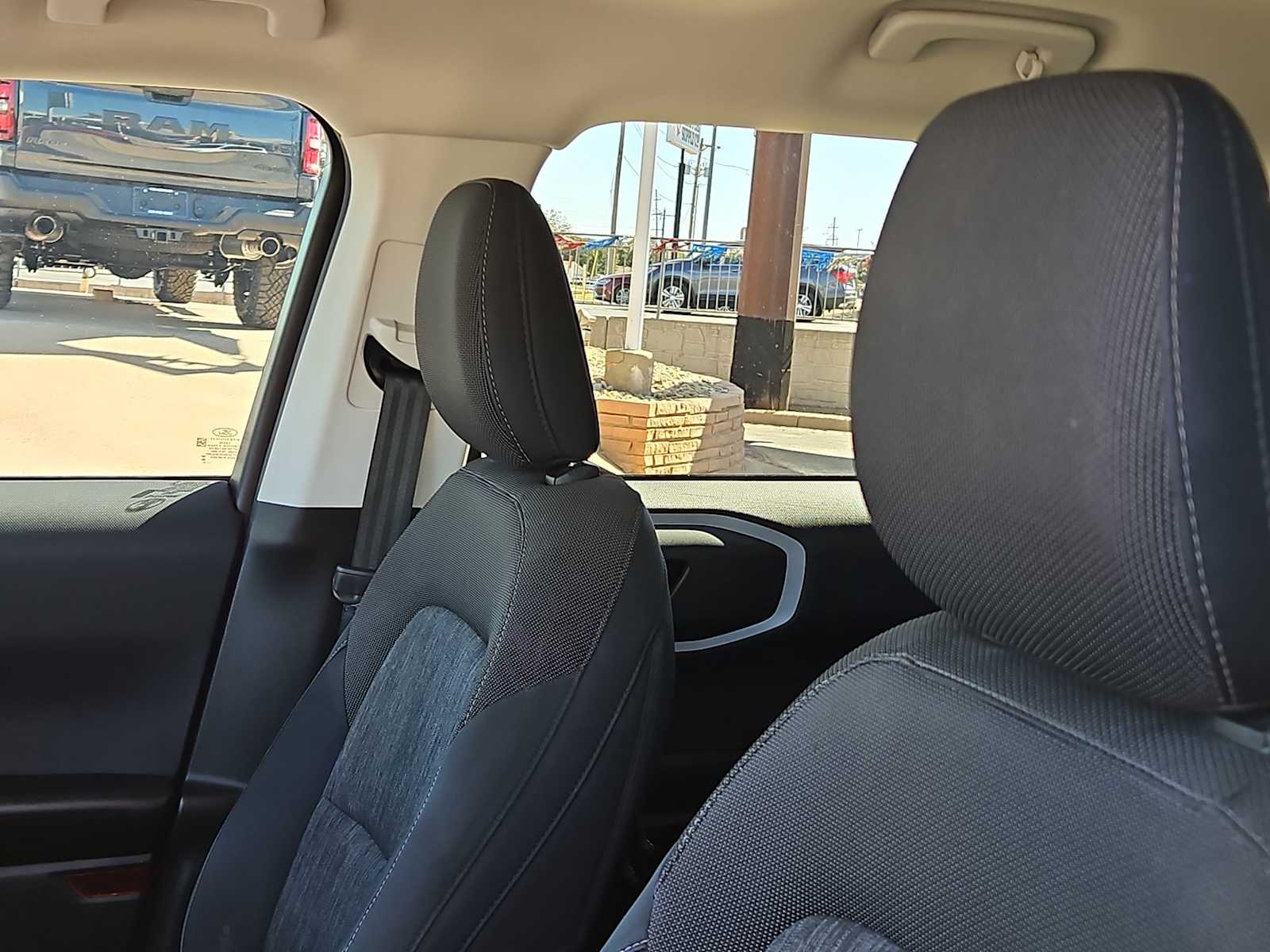 Thumbnail: 2023 Ford Bronco Sport - 18