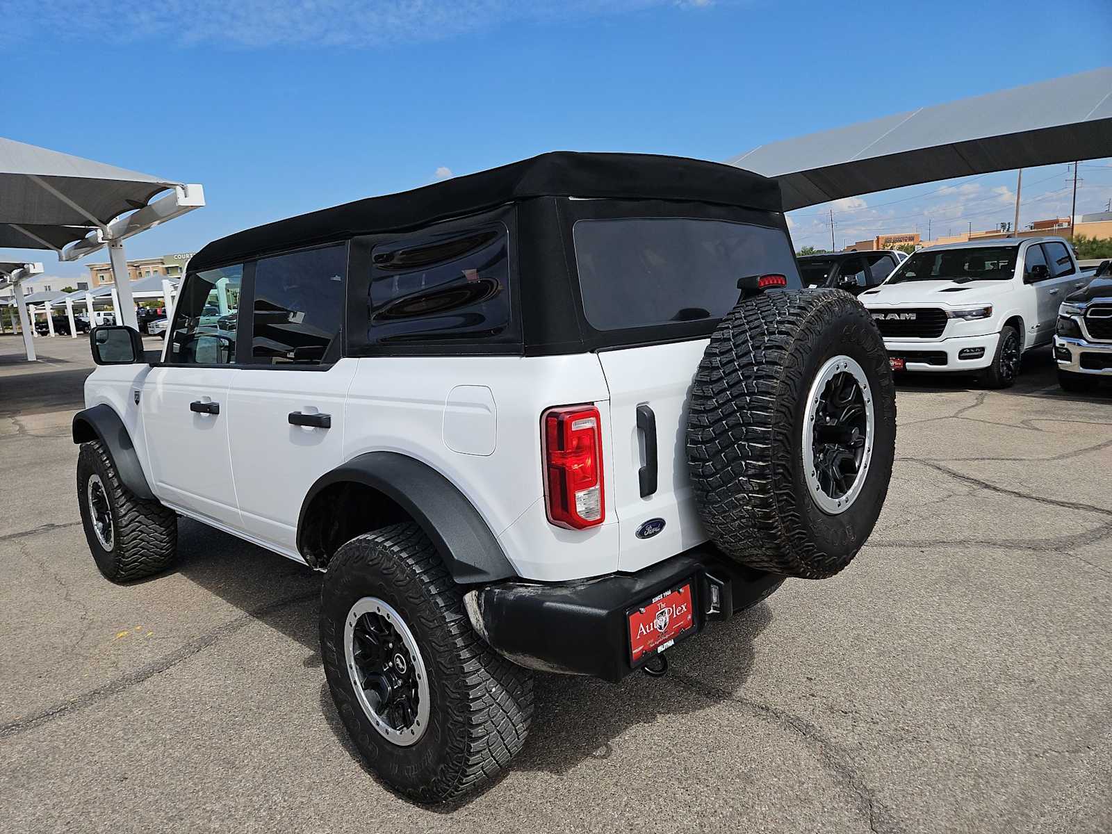 Thumbnail: 2023 Ford Bronco - 3