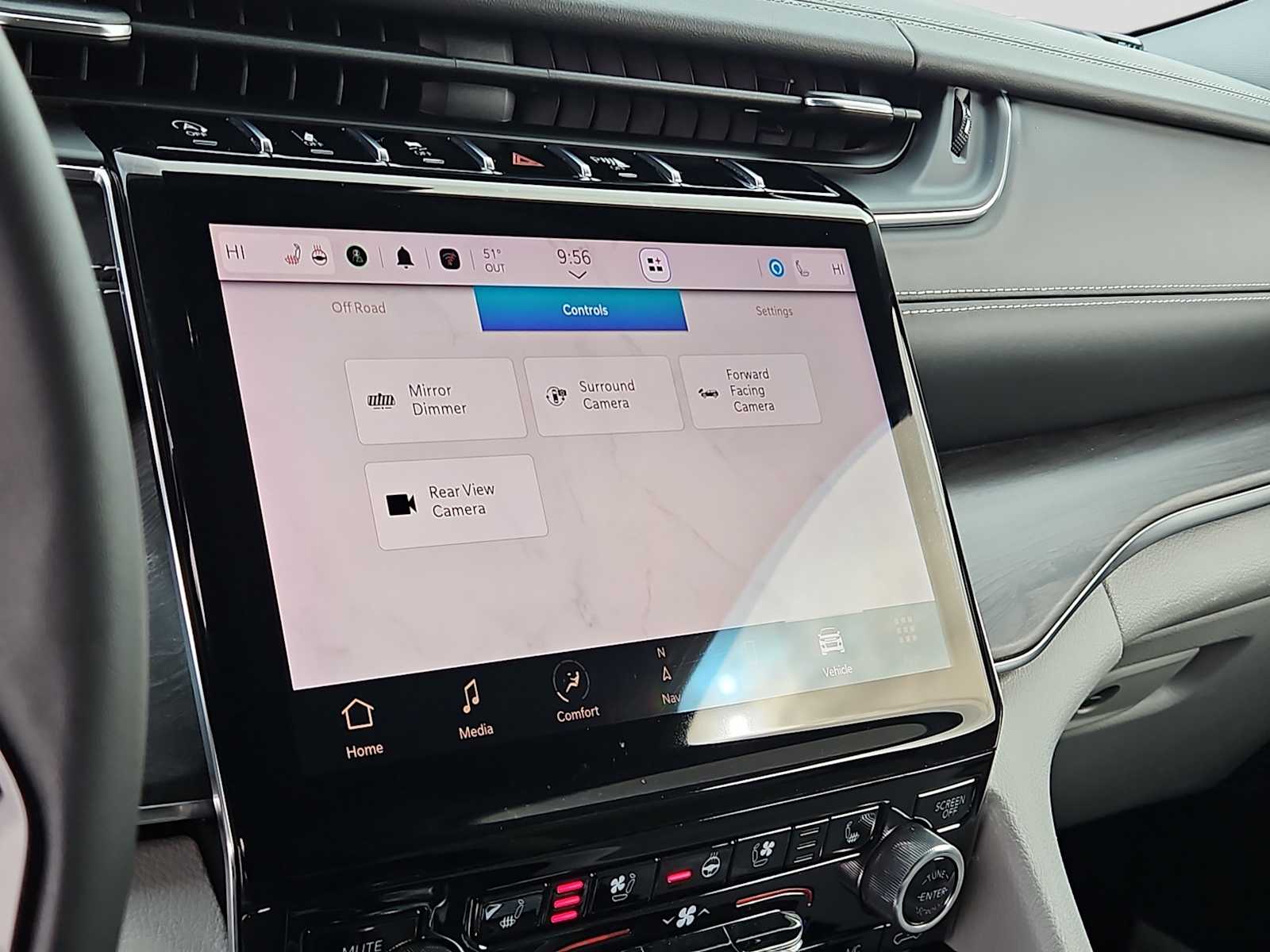 Thumbnail: 2022 Jeep Grand Cherokee - 24